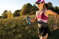 Trail-running-running-in-terrain-and-nature_8