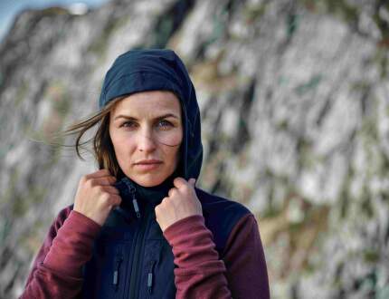 Qu'est-ce qu'une veste hybride ? Avantages et inconvénients à connaître