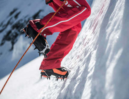Les crampons ou aussi les fers d'escalade et leur développement